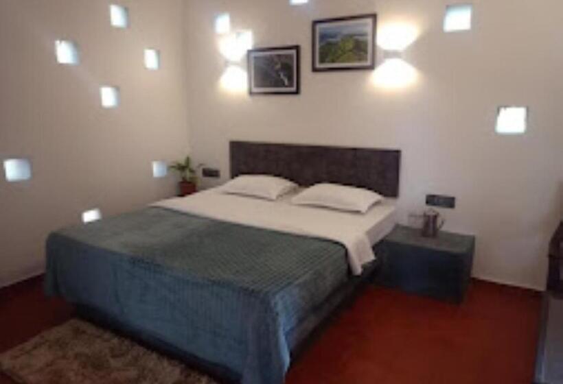 חדר סטנדרט, Durvankur Amboli