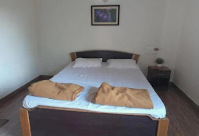 デラックスルーム, Durvankur Amboli