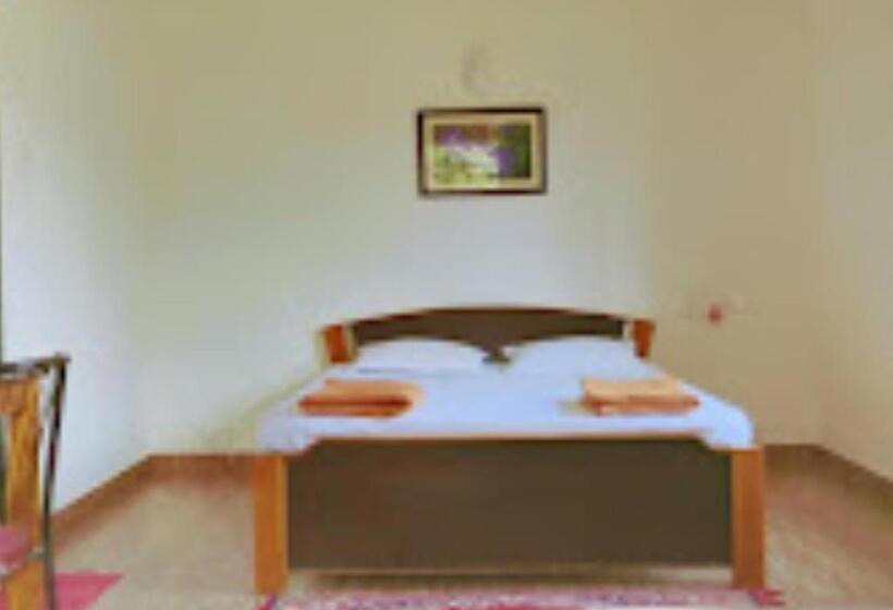 חדר דלוקס, Durvankur Amboli