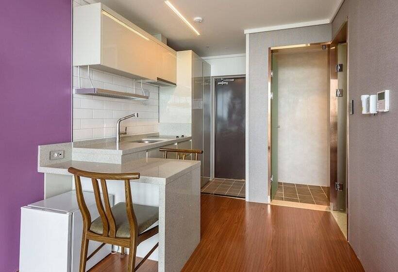 패밀리 룸, Friemily Poolvilla &