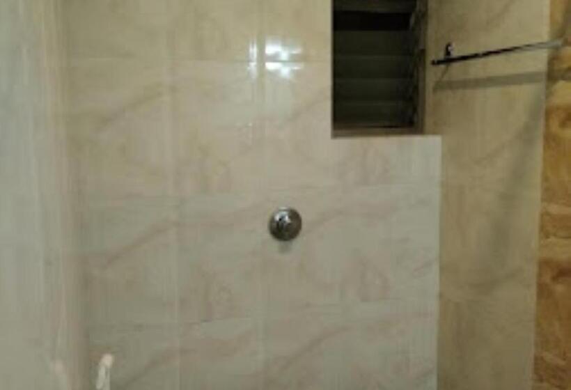 חדר דלוקס, Jaltarang Kalmath