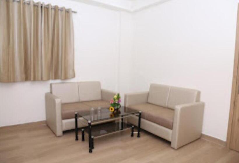 غرفة ديلوكس, Lotus Chandrapur