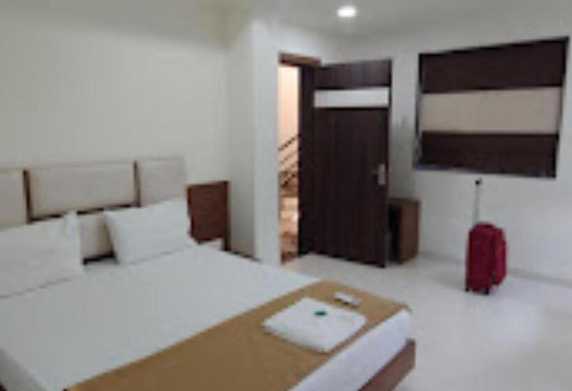 غرفة ديلوكس, Lotus Chandrapur