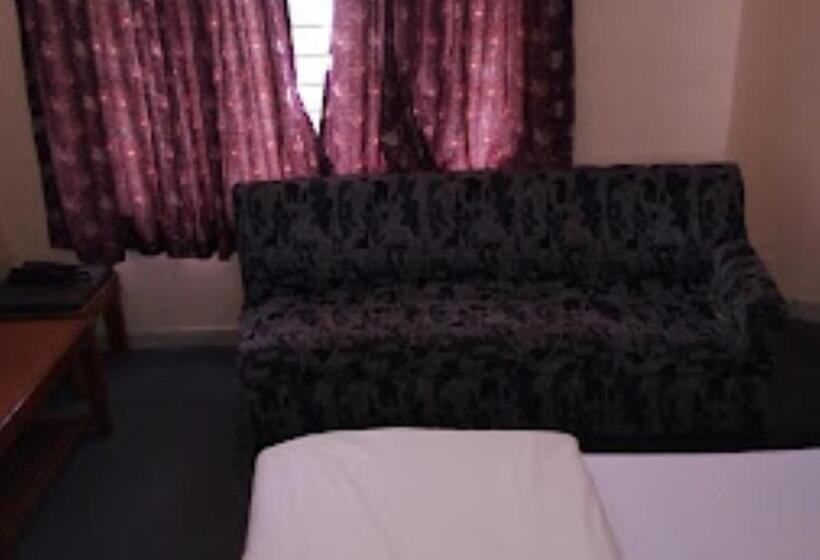 غرفة قياسية, Minerva Jalgaon