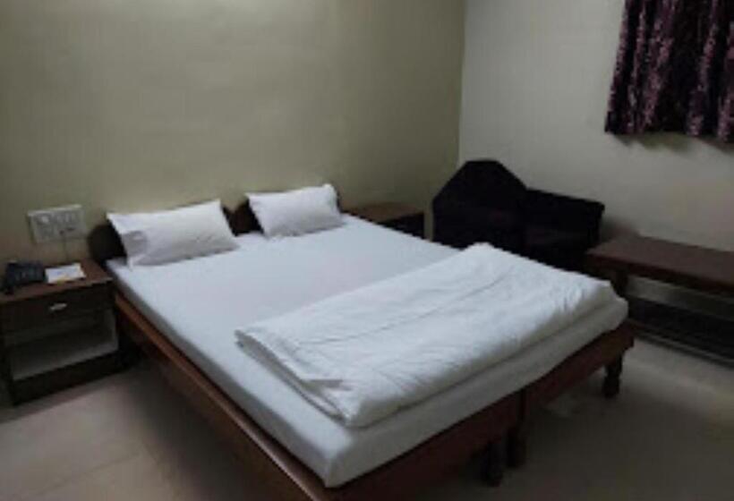 غرفة ديلوكس, Minerva Jalgaon