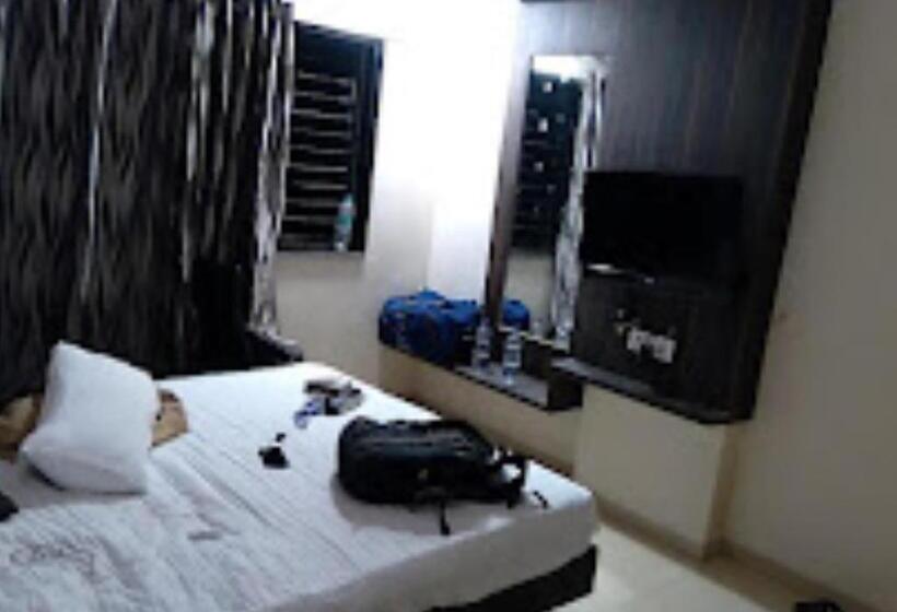 غرفة ديلوكس, Pratibha Executive 2 Star Osmanabad
