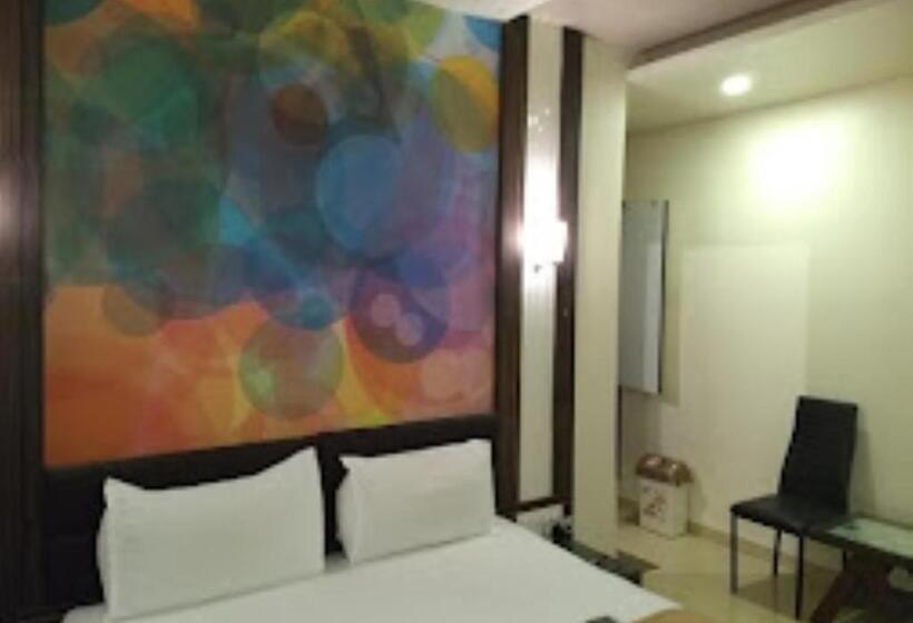 غرفة ديلوكس, Pratibha Executive 2 Star Osmanabad