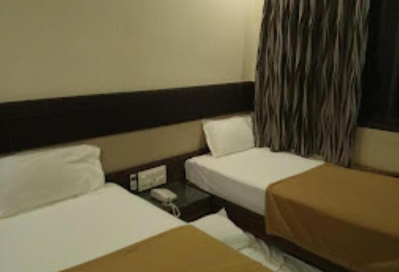 غرفة ديلوكس سرير كينج, Pratibha Executive 2 Star Osmanabad