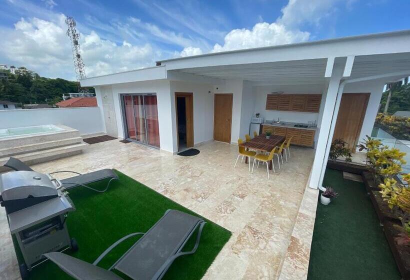 דירת פנטהאוז 1 חדרי שינה, Los Peacocks   Premier Accommodations