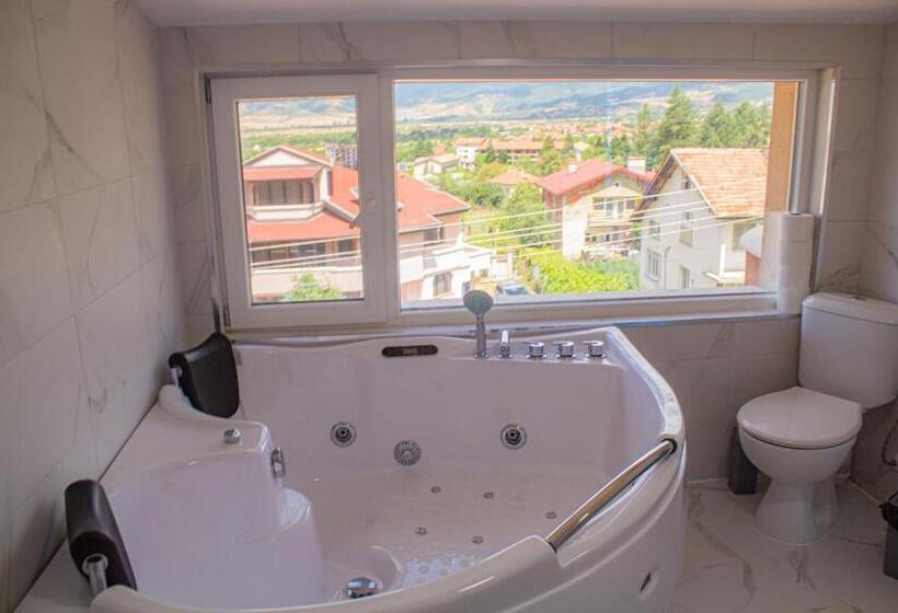 Семейный Номер Deluxe, Guesthouse The Rock