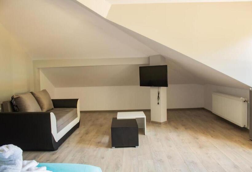 Семейный Номер Deluxe, Guesthouse The Rock