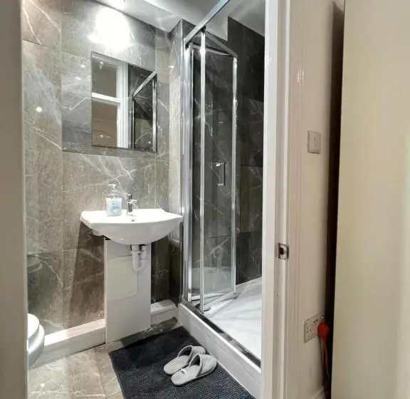 اتاق استاندارد, Stayeasy En Suite London