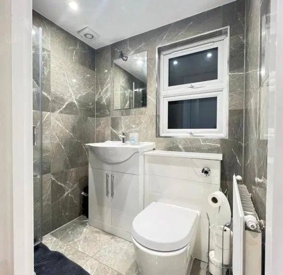 اتاق استاندارد سه نفره, Stayeasy En Suite London
