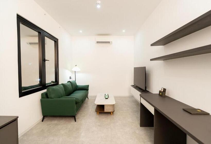 اتاق استاندارد با چشمانداز استخر, Heddin Homestay