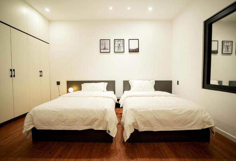 스탠다드 룸 풀장 전망, Heddin Homestay