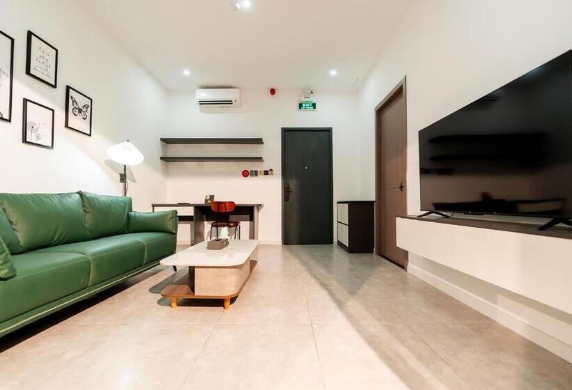 اتاق استاندارد با چشمانداز استخر, Heddin Homestay