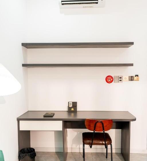 اتاق استاندارد با چشمانداز استخر, Heddin Homestay