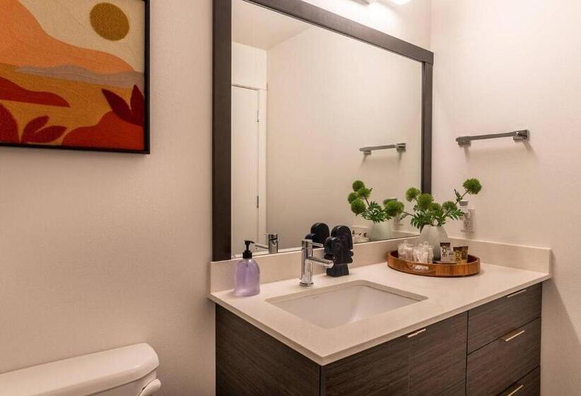 2 Yatak Odalı Daire, Spacioustwo Bdrm2bathrmlaundrygympaid Parking