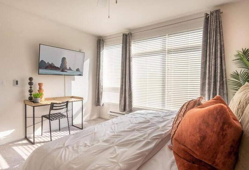 2 Yatak Odalı Daire, Spacioustwo Bdrm2bathrmlaundrygympaid Parking