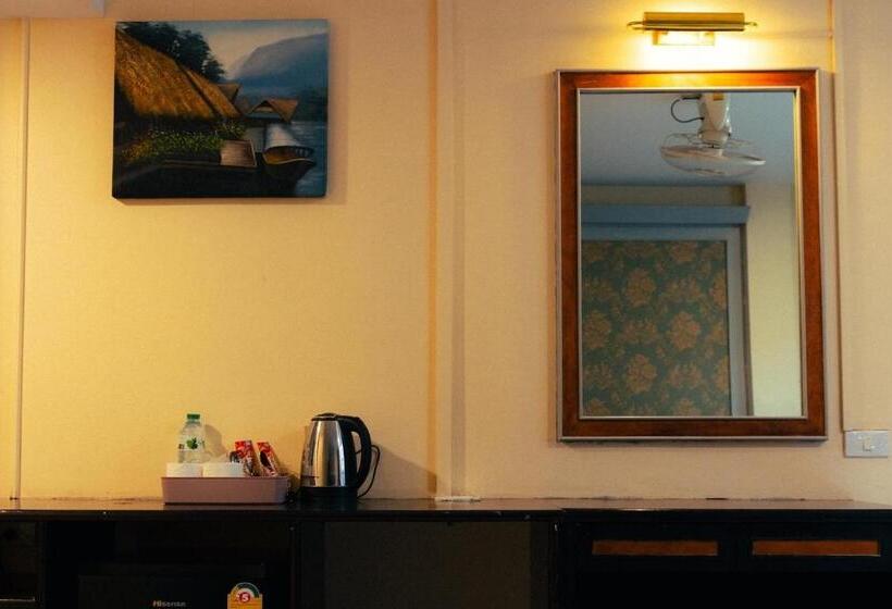 غرفة قياسية, 978 Chidlom At Jomtien