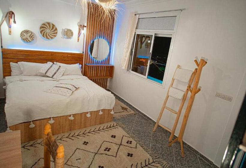 Camera Standard Vista Mare, Paddle Out Morocco