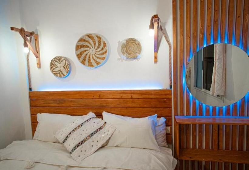 Camera Standard Vista Mare, Paddle Out Morocco