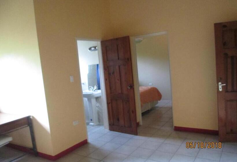 جناح, Cozy Sbandb