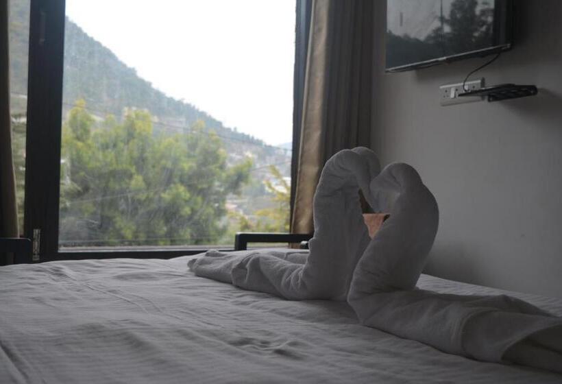 חדר סטנדרט נוף לאגם, Upvan Inn Bhimtal