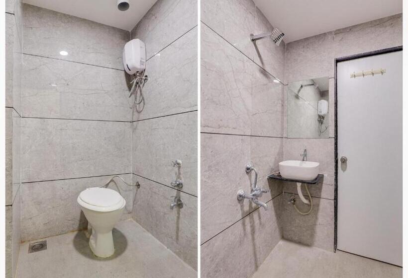 Standard Room, Oyo Hotel Vinayak