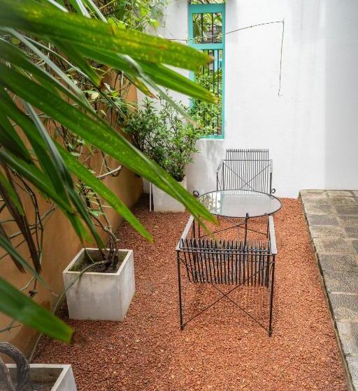 Номер Стандарт с Балконом, Villa V Kalutara