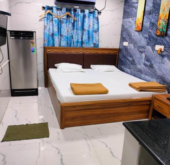 Comfort Kolmen Hengen Huone, Raj Paris