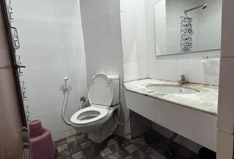 غرفة قياسية, Staymaker Hotel Raj Empire