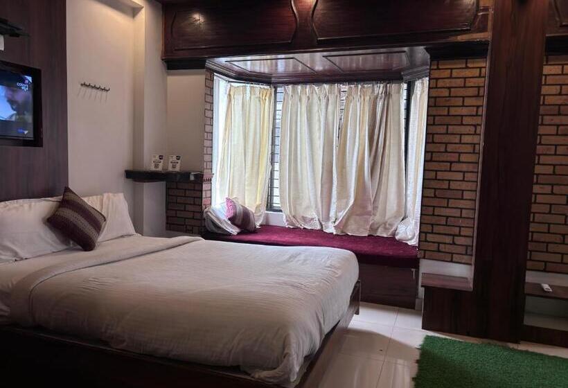 غرفة عائلية, Staymaker Hotel Raj Empire