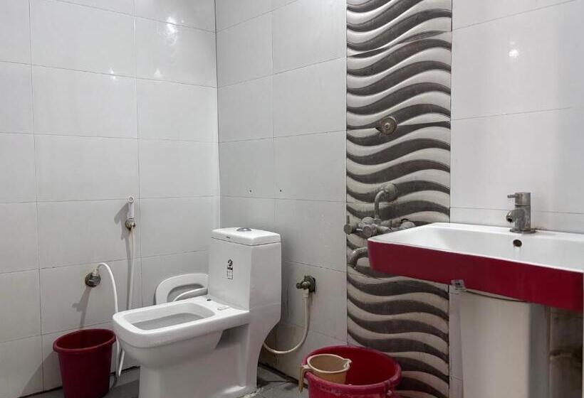 غرفة عائلية, Staymaker Hotel Raj Empire