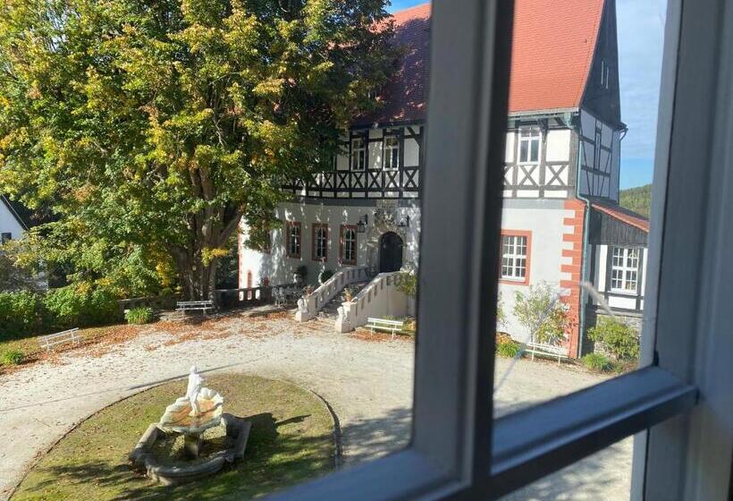 Номер Стандарт, Kavaliershaus Neben Schloss Rauenstein