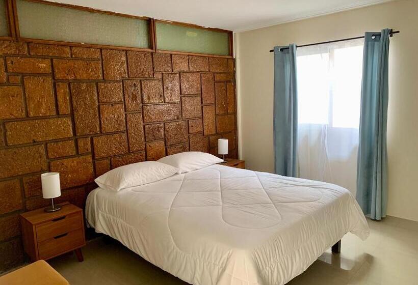 اتاق استاندارد با سرویس بهداشتی مشترک, Península Hostel & Coffee