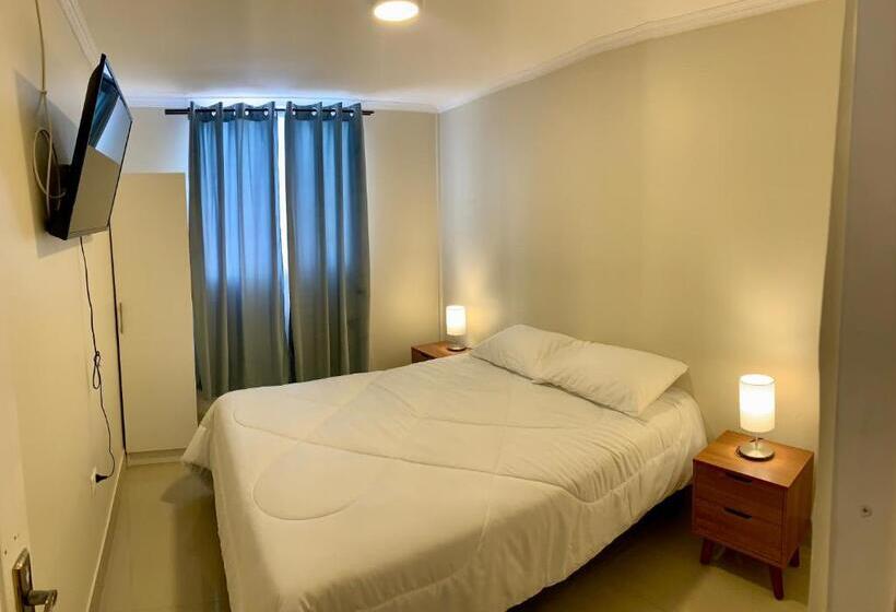 اتاق استاندارد با سرویس بهداشتی مشترک, Península Hostel & Coffee