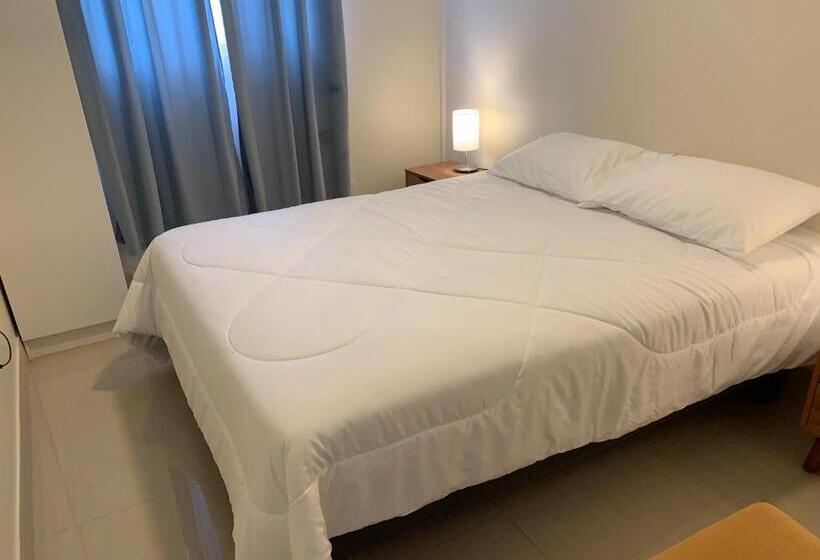 اتاق استاندارد با سرویس بهداشتی مشترک, Península Hostel & Coffee