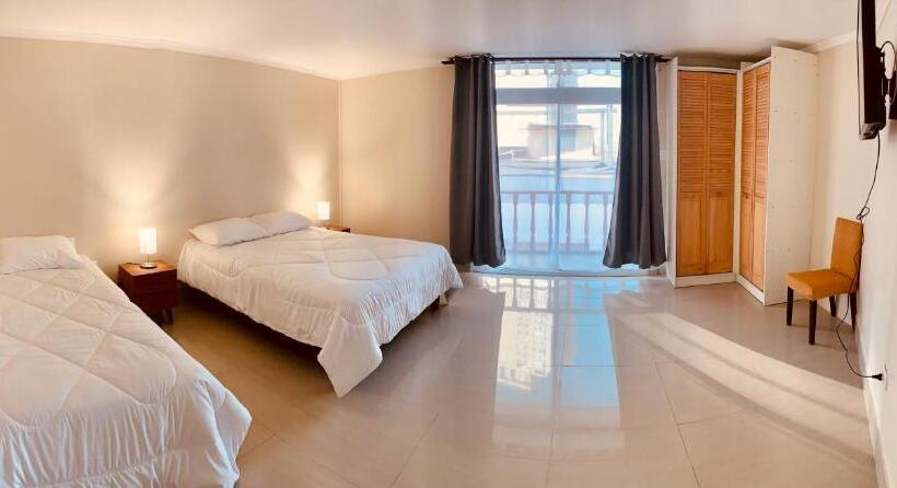 اتاق خانوادگی با سرویس بهداشتی مشترک, Península Hostel & Coffee