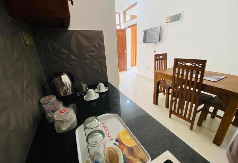 Номер Стандарт с Балконом, Aurelia Inn