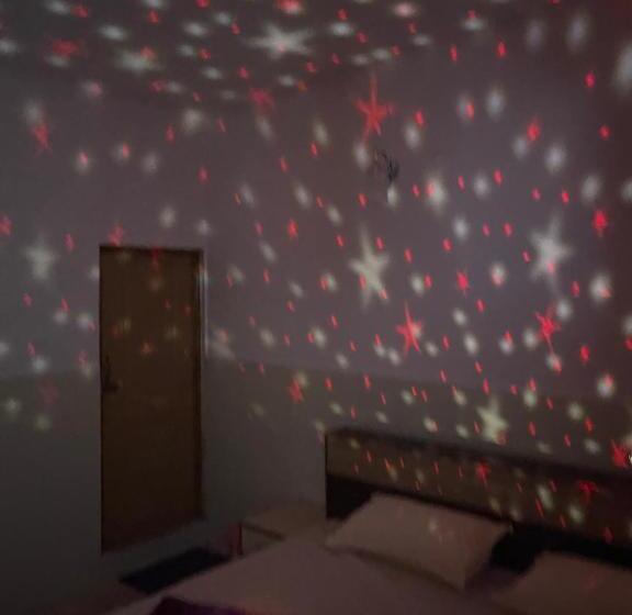 غرفة ديلوكس سرير كينج, Pentoz Charing Cross, Ooty