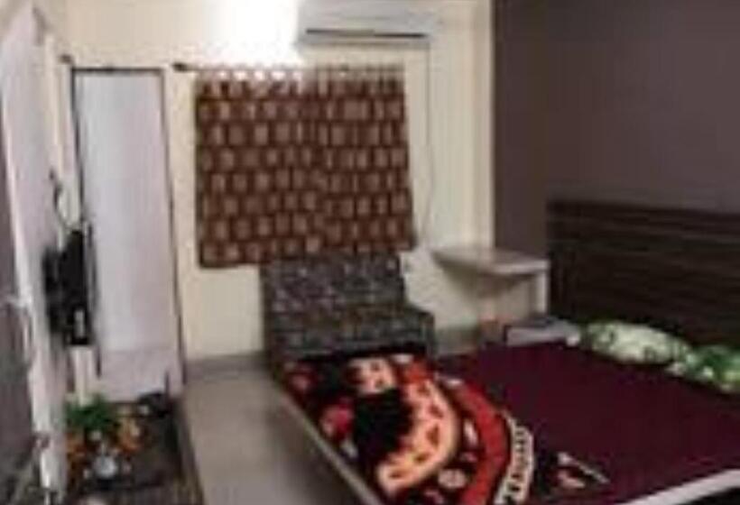 スタンダードルーム, Sai Darpan Chandrapur