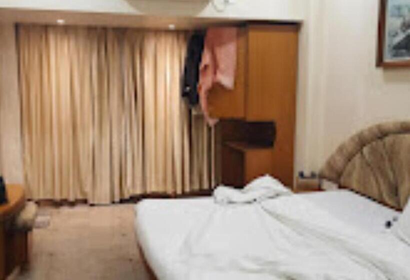 Номер Стандарт, Shripad Continental Amravati