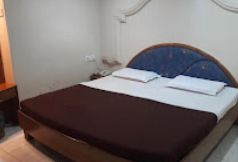 Номер Стандарт, Shripad Continental Amravati