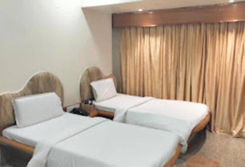 Номер Deluxe, Shripad Continental Amravati