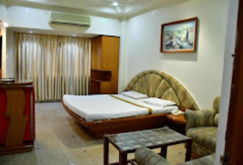 Номер Deluxe, Shripad Continental Amravati