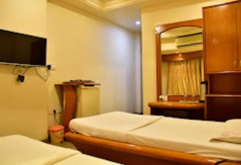 Номер Deluxe, Shripad Continental Amravati