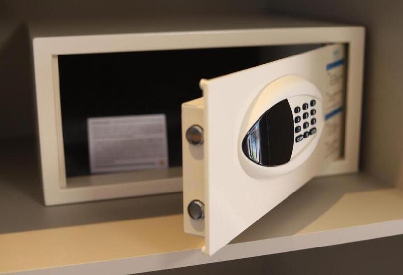 Люкс с Балконом, Uri Pousada