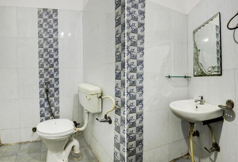 Трехместный Номер Классика, Oyo Flagship Hotel Vasundhara Heights