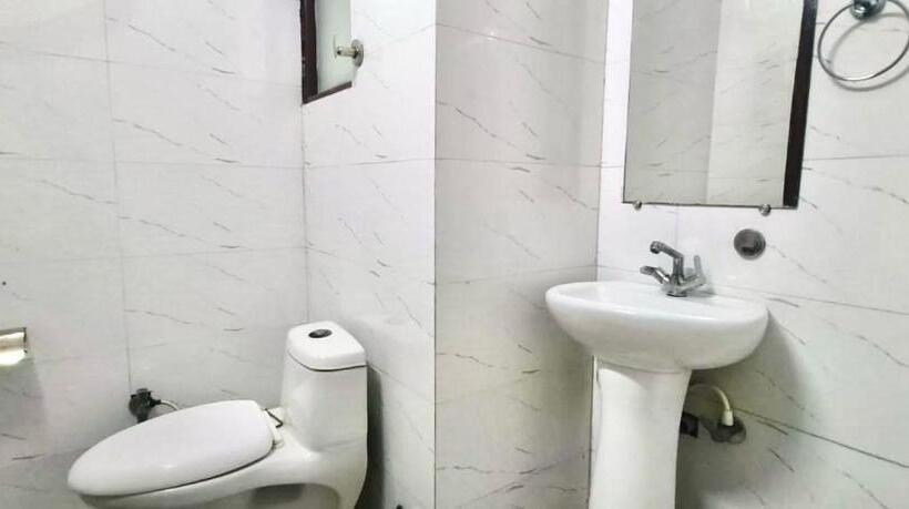 اتاق کلاسیک سه تخته, Oyo Preet Hotel & Restaurant